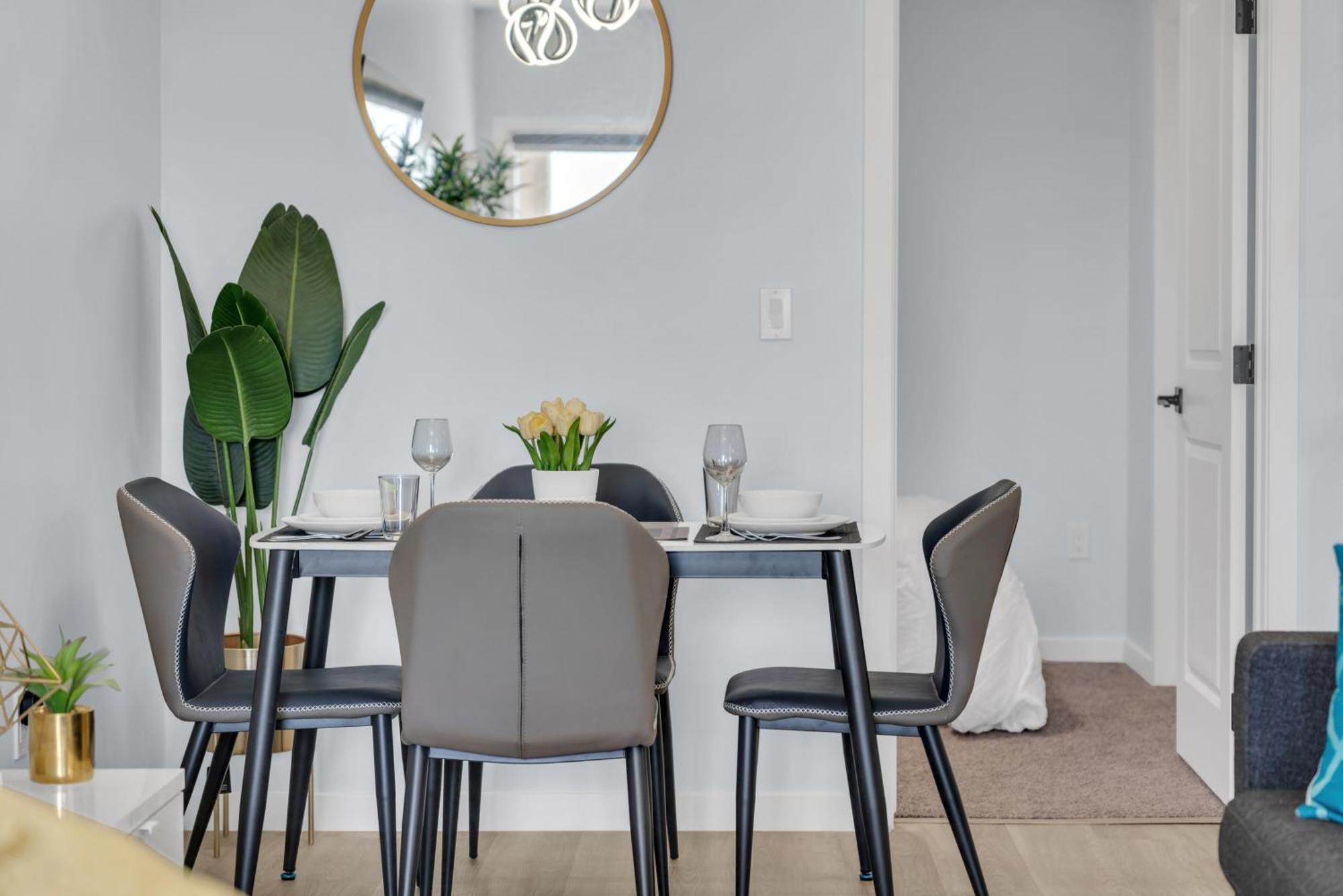 You Will Love This 2Br Guest Suite In Se Calgary Zewnętrze zdjęcie