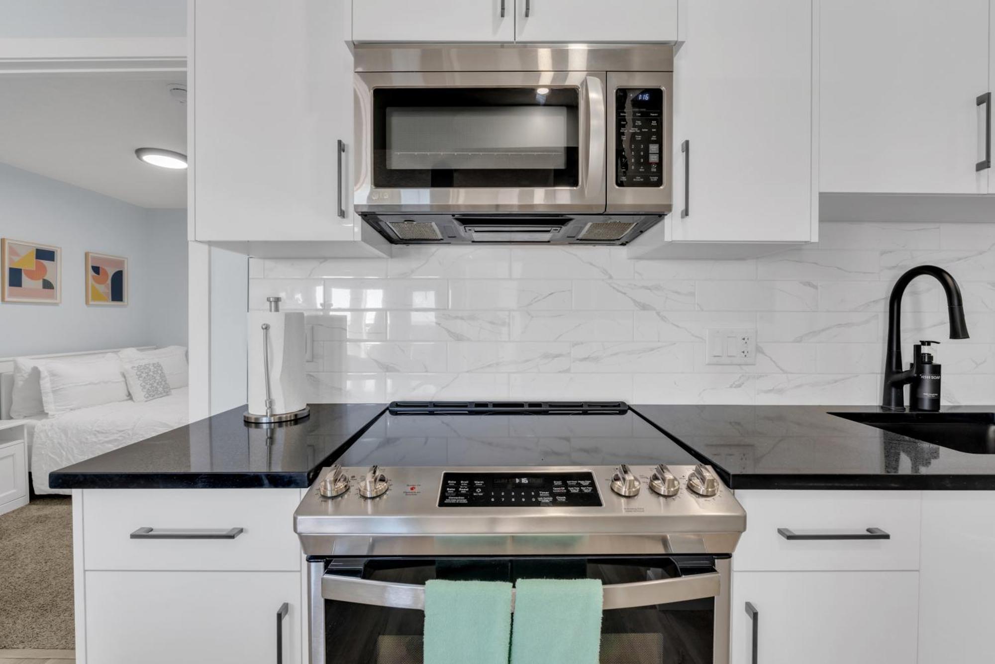 You Will Love This 2Br Guest Suite In Se Calgary Zewnętrze zdjęcie